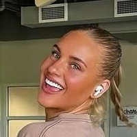 Beth Grotelueschen Nude